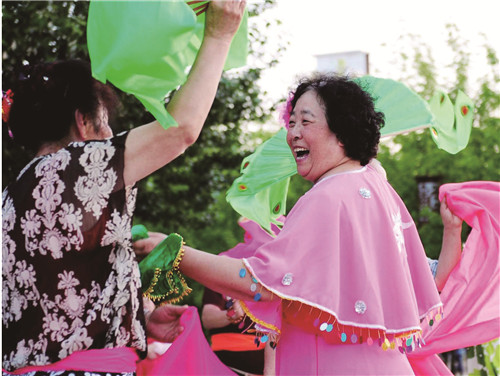 市民以各种方式庆祝中国共产党建党95周年 市民以各种方式庆祝中国共产党建党95周年