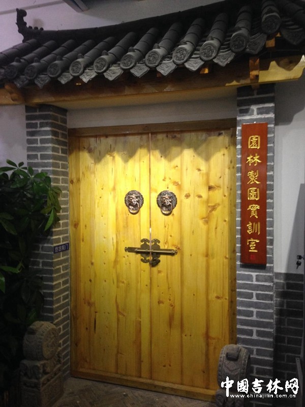 学院的一角 学院的一角