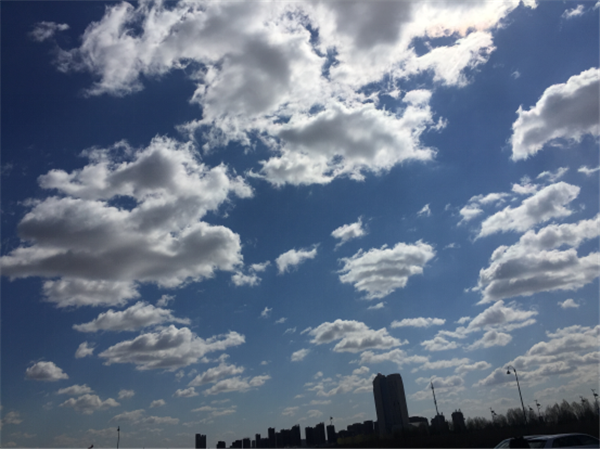 地面40辆奥迪A3玩快闪 “吉林一号”来拍照 地面40辆奥迪A3玩快闪 “吉林一号”来拍照