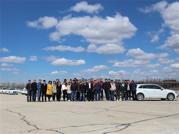 地面40辆奥迪A3玩快闪 “吉林一号”来拍照 地面40辆奥迪A3玩快闪 “吉林一号”来拍照