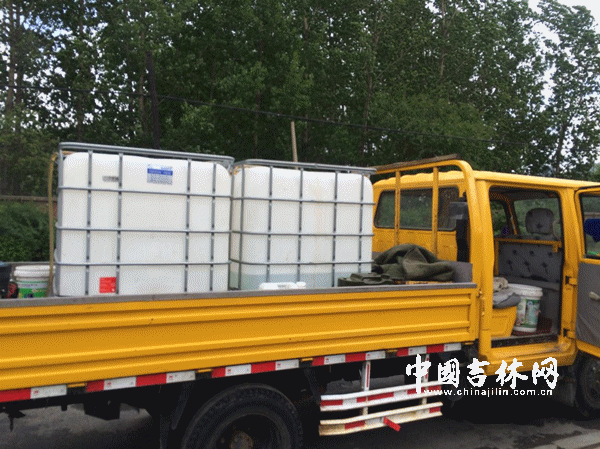 摊贩的常规设备_副本.gif 摊贩的常规设备_副本.gif