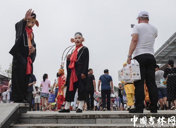 农博会首日“表情包”来了 农博会首日“表情包”来了