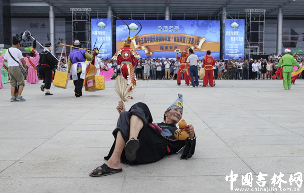 农博会首日“表情包”来了 农博会首日“表情包”来了