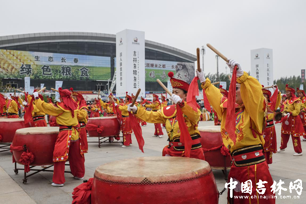 农博会首日“表情包”来了 农博会首日“表情包”来了