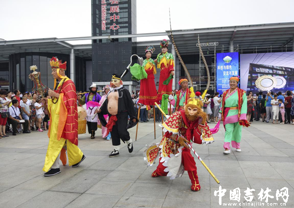 农博会首日“表情包”来了 农博会首日“表情包”来了