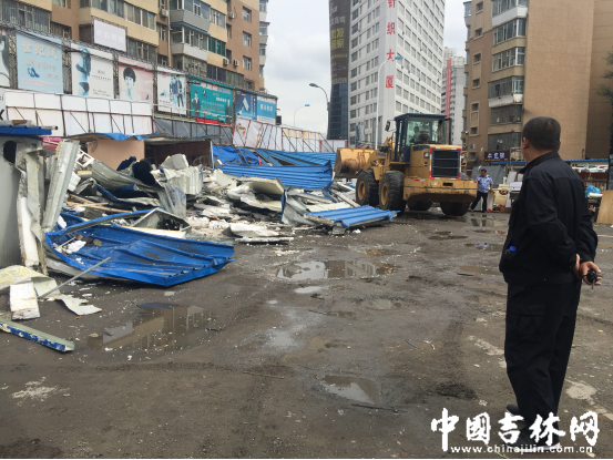 违建被拆除 违建被拆除