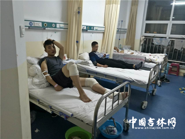 事故已造成5人遇难 事发旅行团属散客拼团 事故已造成5人遇难 事发旅行团属散客拼团