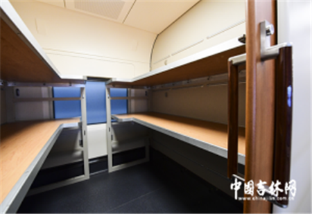 新设计的行李放置处。 新设计的行李放置处。