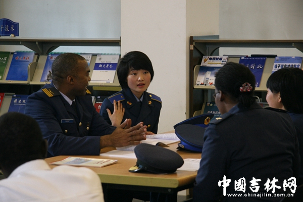 余旭在空军航空大学生活照片