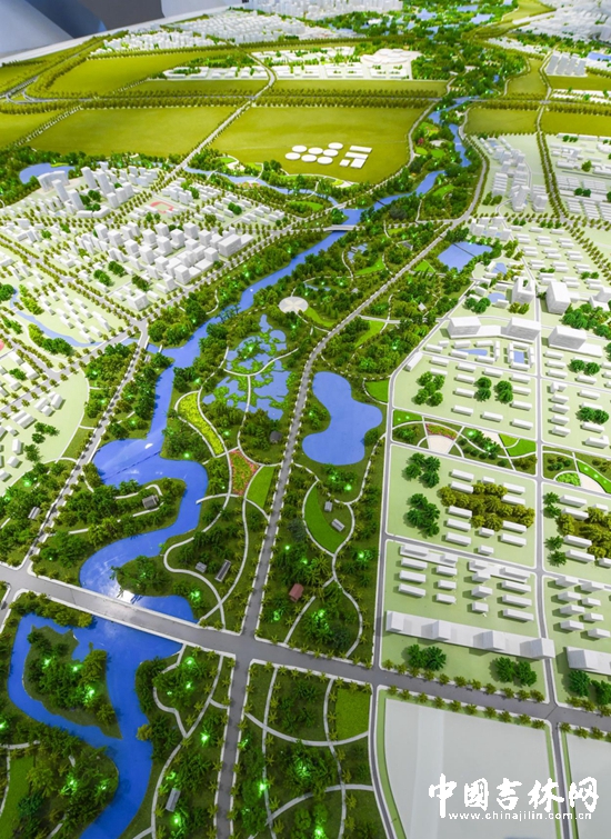 伊通河改造工程的超大沙盘，给你最直观的感受。