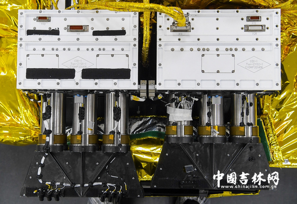 多谱段云与气溶胶探测仪特写。 多谱段云与气溶胶探测仪特写。