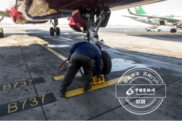 吉网揭秘:飞机从降落到再次起飞 中间需要多少步? 吉网揭秘:飞机从降落到再次起飞 中间需要多少步?