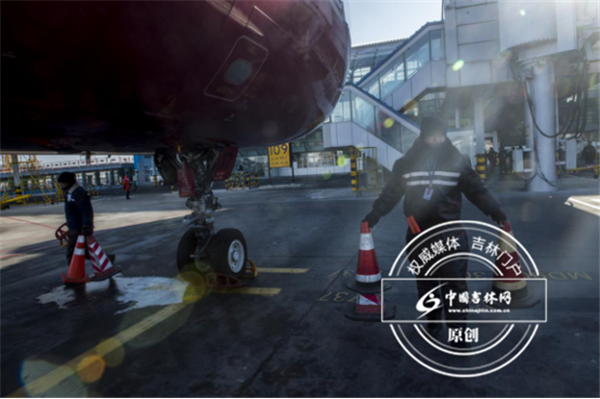 吉网揭秘:飞机从降落到再次起飞 中间需要多少步? 吉网揭秘:飞机从降落到再次起飞 中间需要多少步?