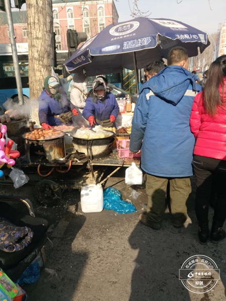 吉大一院门口早餐点用火烤煤气罐? 吉大一院门口早餐点用火烤煤气罐?