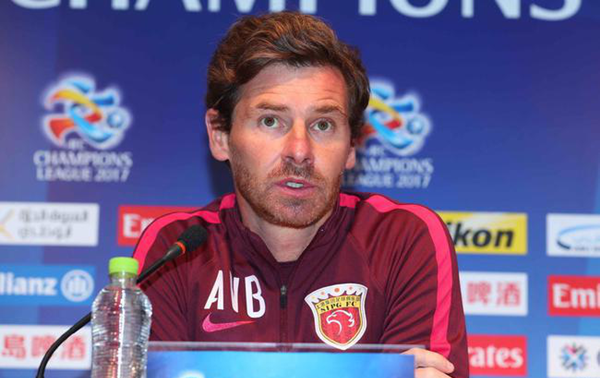 上港主帅博阿斯赛前显得很低调 上港主帅博阿斯赛前显得很低调