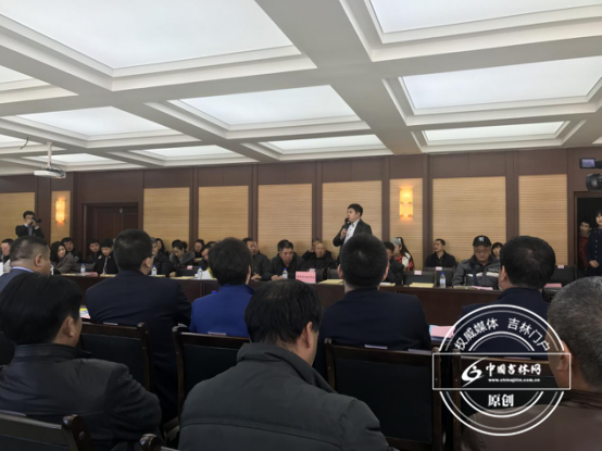 农民专业合作社代表与银行负责人现场交流 农民专业合作社代表与银行负责人现场交流