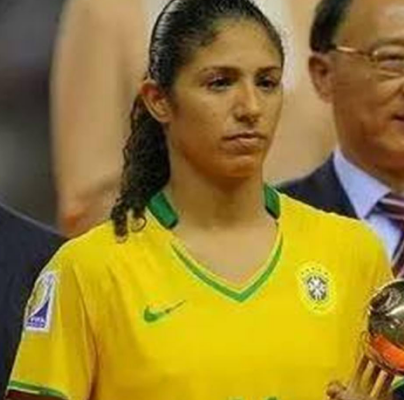 克里斯蒂安妮是目前女超联赛中最大牌的外援 克里斯蒂安妮是目前女超联赛中最大牌的外援