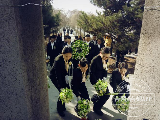 长春无主骨灰集体落葬.jpg 长春无主骨灰集体落葬.jpg