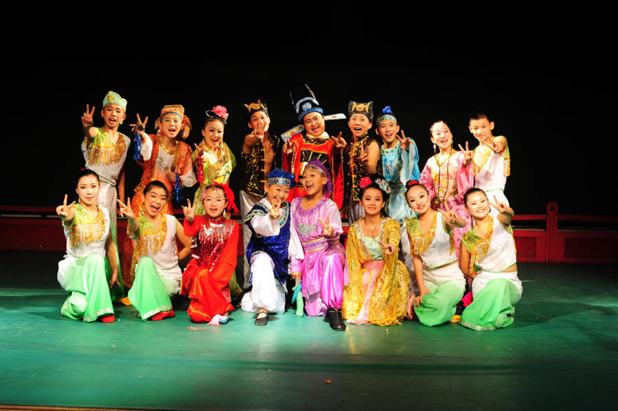 二人转向其他领域扩军 二人转向其他领域扩军