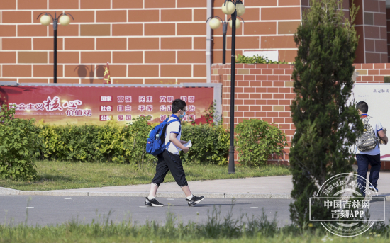 ZQL_2544.jpg ZQL_2544.jpg