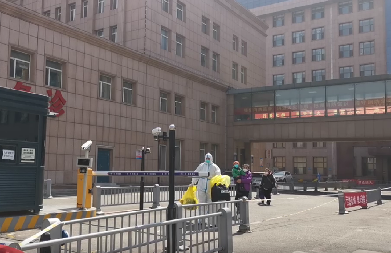 好消息又有59名患者从吉大一院二部治愈出院回家