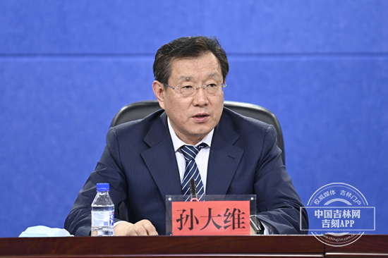 发布会.jpg 发布会.jpg