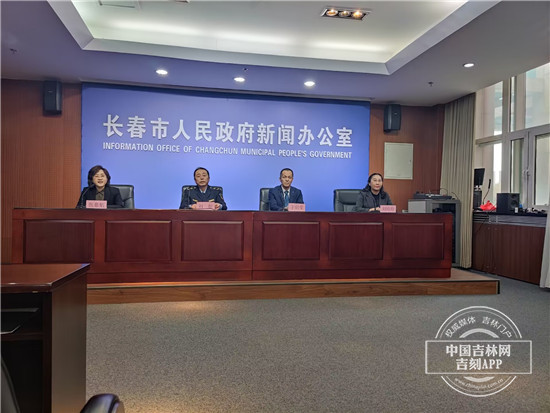 发布会.jpg 发布会.jpg