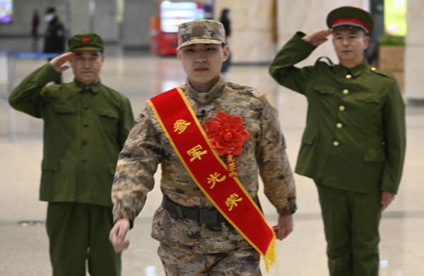 新兵1.jpg 新兵1.jpg