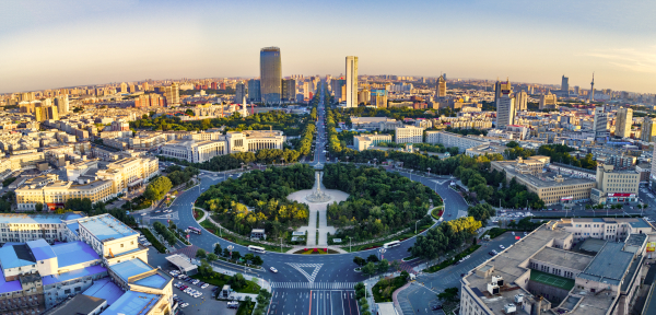 长春市人民广场（图片来源：视觉中国） (2).jpg