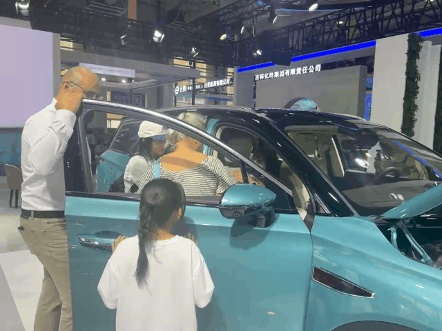 tutieshi_640x480_4s.gif tutieshi_640x480_4s.gif