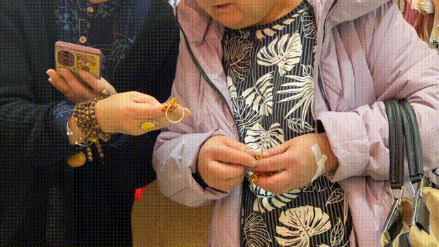 服装2.gif 服装2.gif