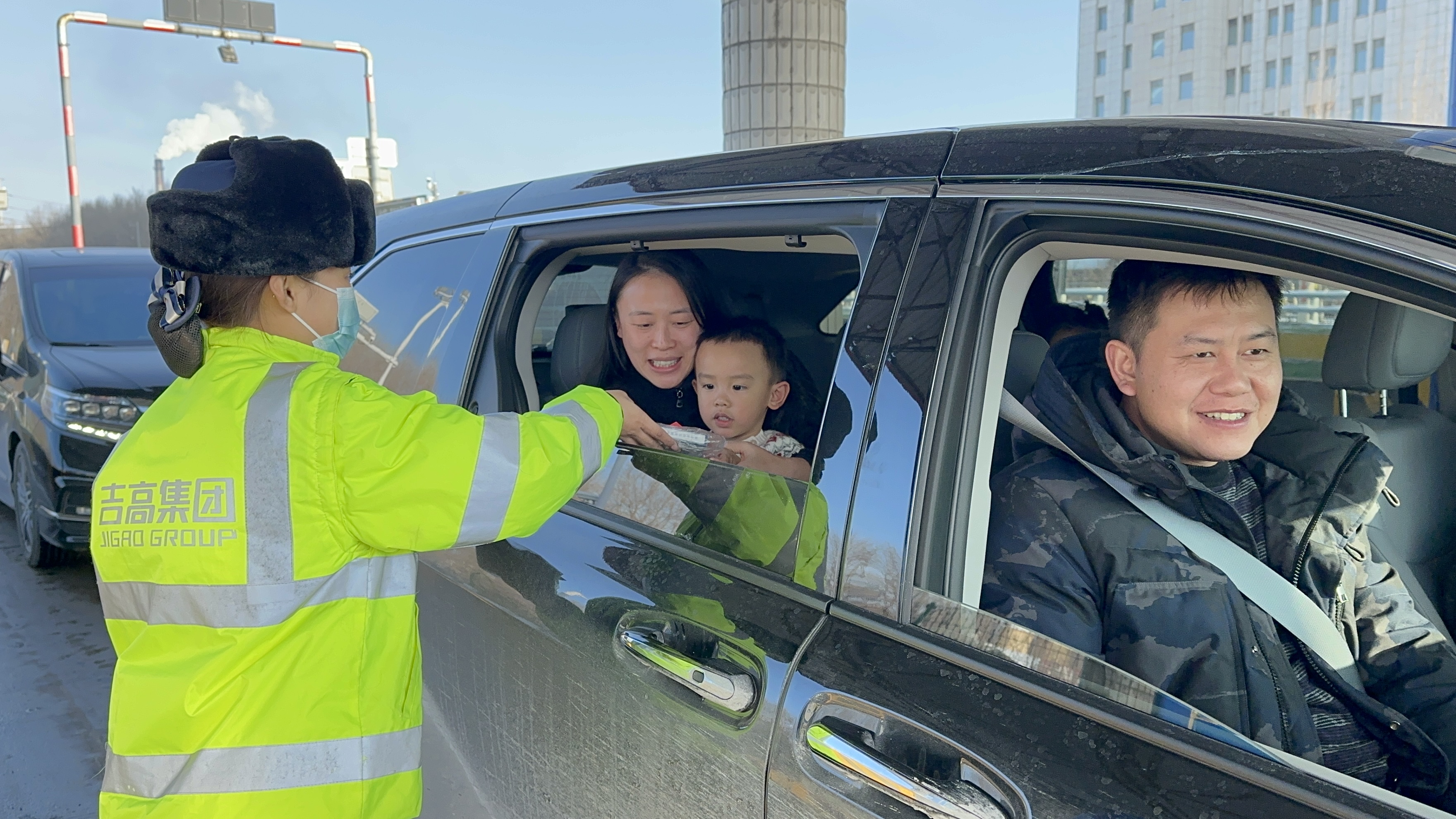 华丹大街收费站 (2).jpg 华丹大街收费站 (2).jpg