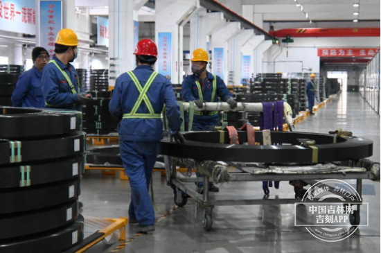 吉林化纤加快建设 碳纤维全产业链544.png