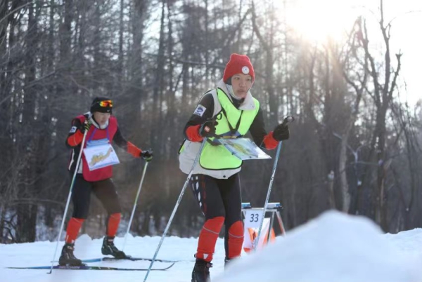 滑雪定向比赛中.jpg