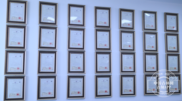 专利墙.jpg 专利墙.jpg