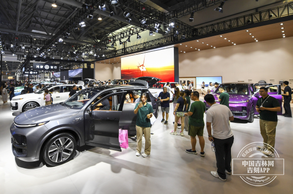 车展6.jpg 车展6.jpg