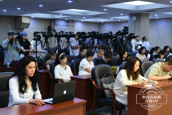 640.webp (1).png 640.webp (1).png