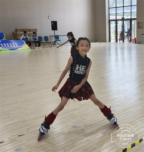 轮滑2.jpg 轮滑2.jpg