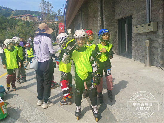 轮滑3.jpg 轮滑3.jpg