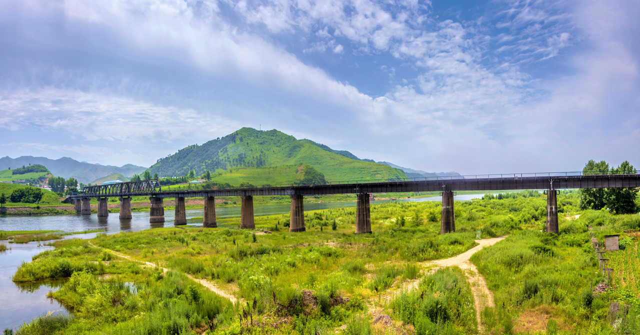 鸭绿江国境铁路大桥2.jpeg 鸭绿江国境铁路大桥2.jpeg