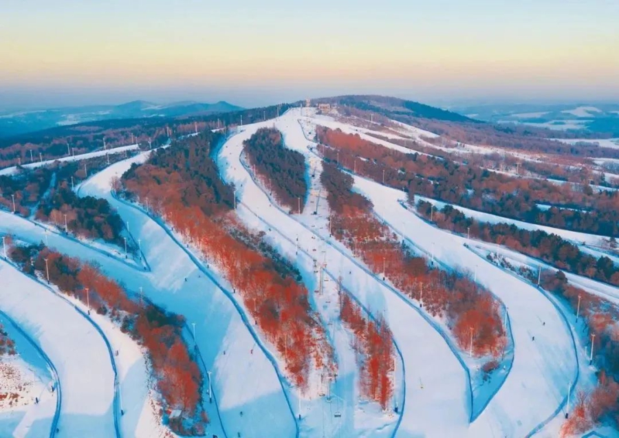 天定山滑雪场1.jpg