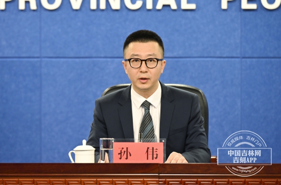 孙伟.jpg 孙伟.jpg