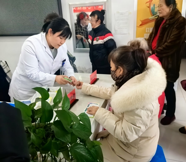 图片2爱心义诊.jpg 图片2爱心义诊.jpg