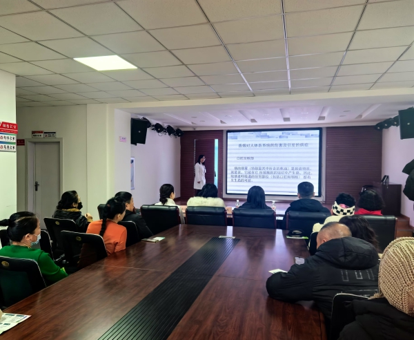 图片1中心医院禁烟宣传.jpg 图片1中心医院禁烟宣传.jpg