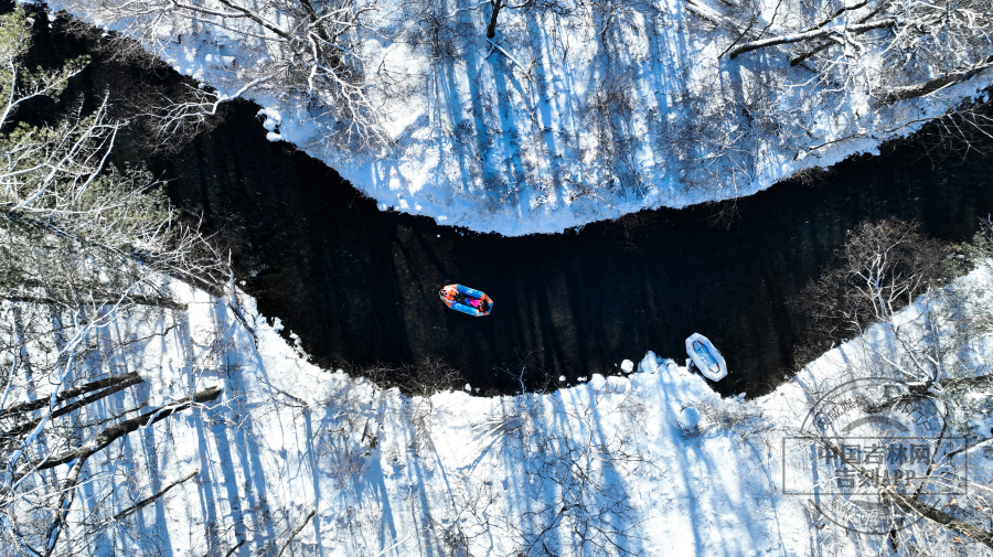 露水河漂流 郭亮.jpg 露水河漂流 郭亮.jpg