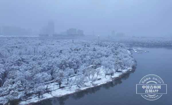 蒋盛松 南湖.jpg 蒋盛松 南湖.jpg