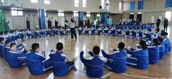 八十七中学心理健康开学第一课——超级动力圈团训活动 (2).jpg