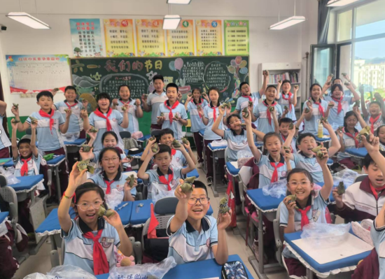 截屏2025-06-01 12.09.18.png 截屏2025-06-01 12.09.18.png