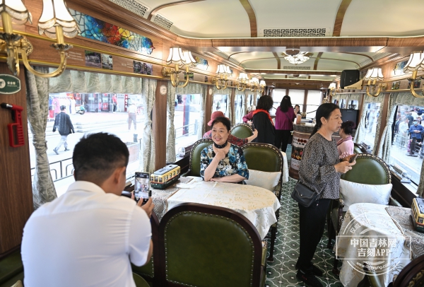 红旗街4.jpg 红旗街4.jpg