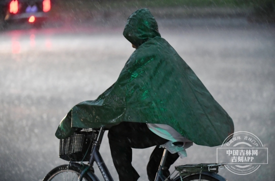 下雨1.jpg 下雨1.jpg